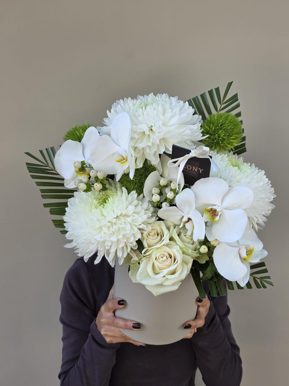 Pristine White Grace